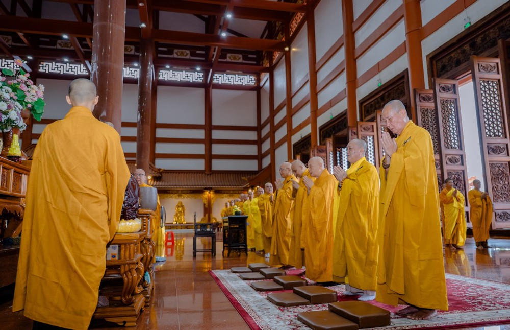 Đồng Nai: Chư Tăng thanh tịnh đối thú lễ Tự tứ tại trường hạ chùa Quốc Ân Khải Tường 