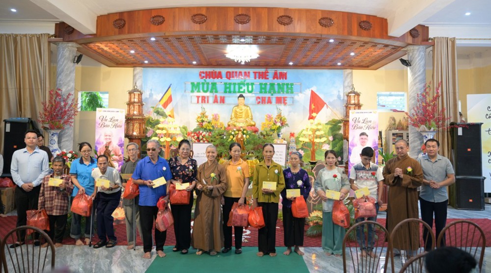 Hà Nội: Chùa Quan Thế Âm tổ chức khóa tu một ngày, trao 200 phần quà nhân mùa Vu lan