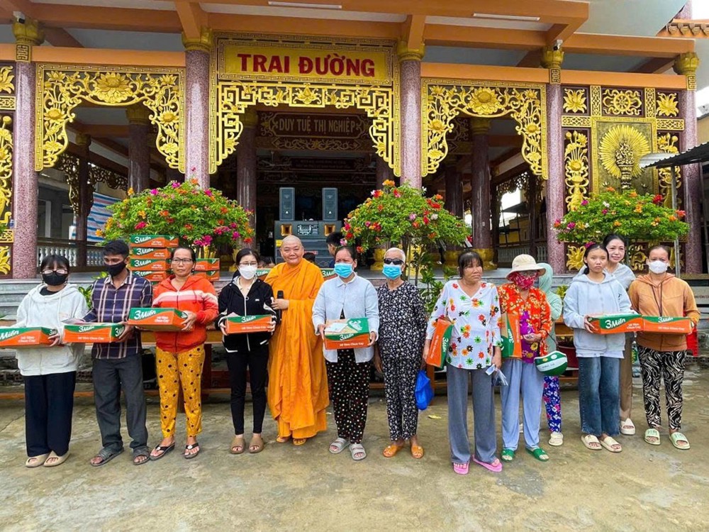 Đồng Tháp: Tịnh xá Ngọc Nguyên trao 150 phần quà yêu thương đến bà con khiếm thị khuyết tật và những hoàn cảnh khó khăn