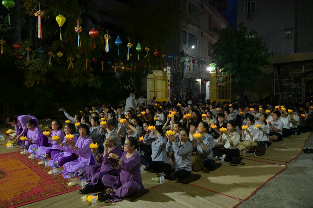 Đà Nẵng: Tổ đình Bảo Quang tổ chức đêm thiền trà và trao tặng học bổng