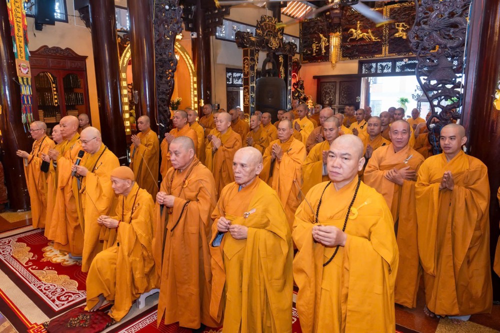 TP.HCM: Tăng Ni liên phường Phú Nhuận, Đức Nhuận và Cầu Kiệu Bố-tát kỳ cuối mùa An cư PL.2570