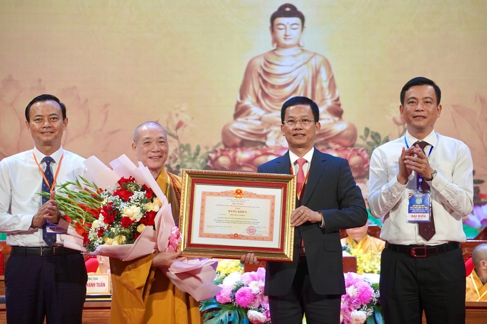 Hà Tĩnh: Thượng tọa Thích Chiếu Tuệ được suy cử tân Trưởng ban Trị sự GHPGVN tỉnh, nhiệm kỳ 2026-2031插图18