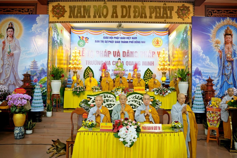 Đồng Nai: Trường hạ chùa Quang Minh tác pháp mãn hạ và dâng cúng Pháp y