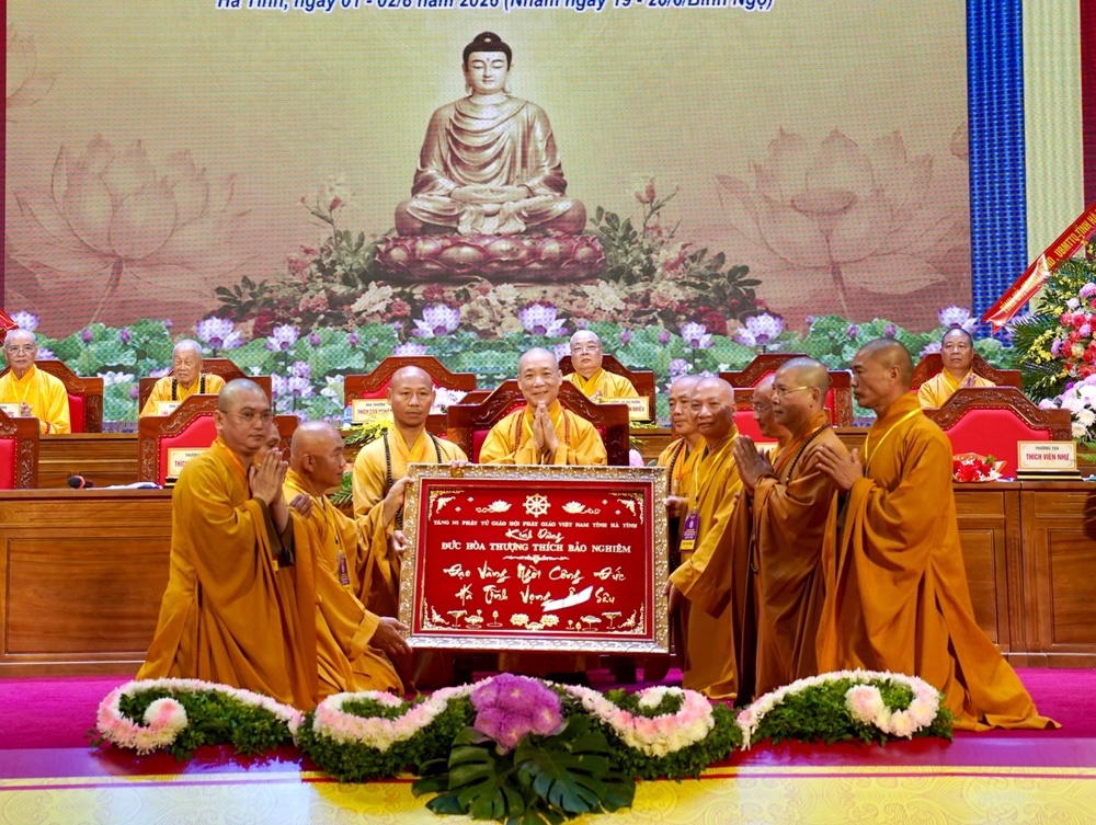 Hà Tĩnh: Thượng tọa Thích Chiếu Tuệ được suy cử tân Trưởng ban Trị sự GHPGVN tỉnh, nhiệm kỳ 2026-2031插图24