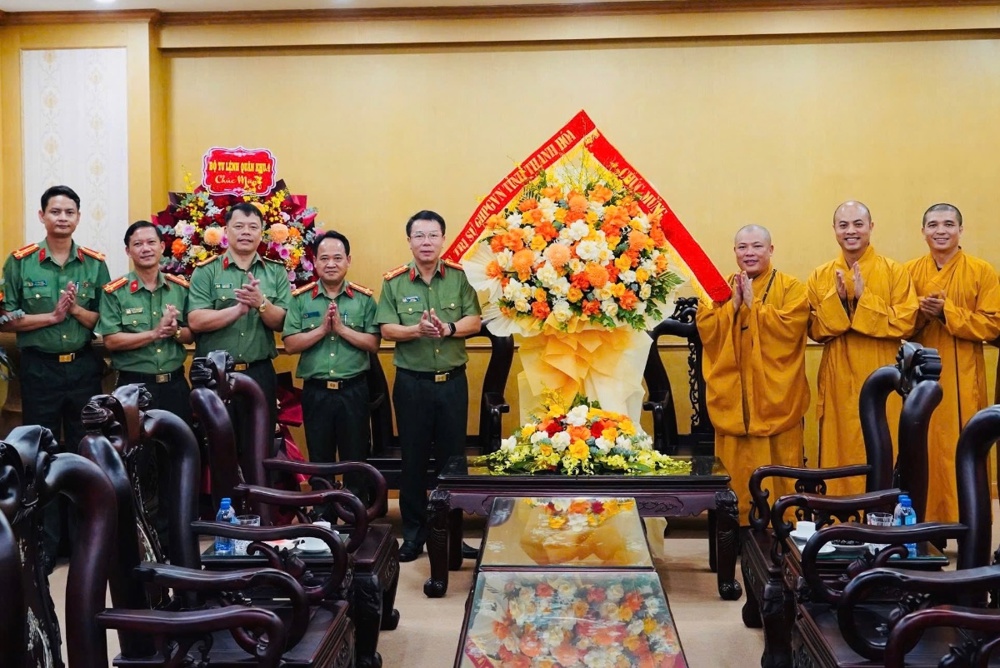 Thanh Hóa: Ban Trị sự Phật giáo tỉnh chúc mừng Ngày truyền thống Công an nhân dân và tân Giám đốc Công an tỉnh