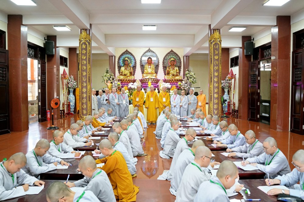 Cần Thơ: Gần 300 giới tử tham dự kỳ khảo hạch Đại giới đàn Bửu Lai PL.2570