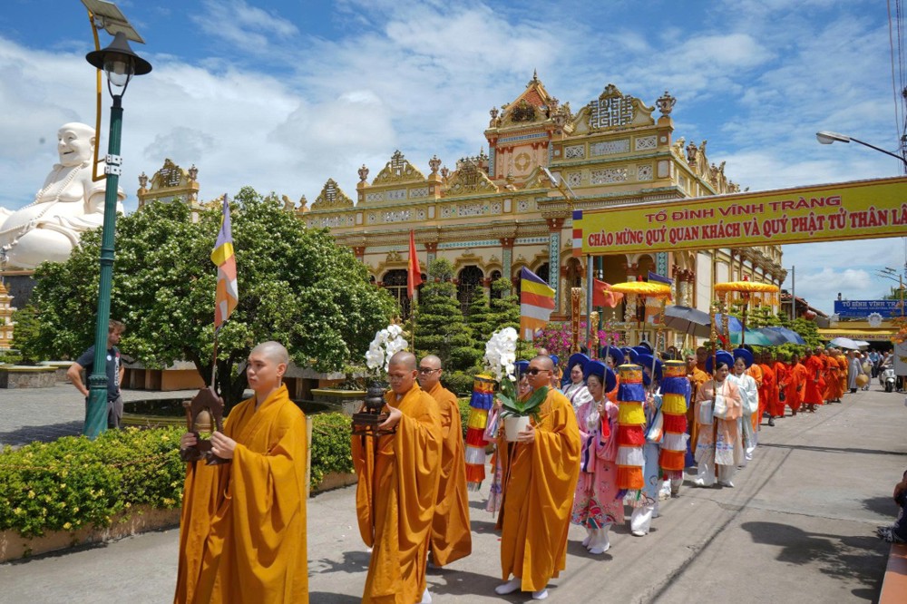 Đồng Tháp: Trang nghiêm lễ cung nghinh và trồng cây Bồ đề thiêng tại chùa Vĩnh Tràng