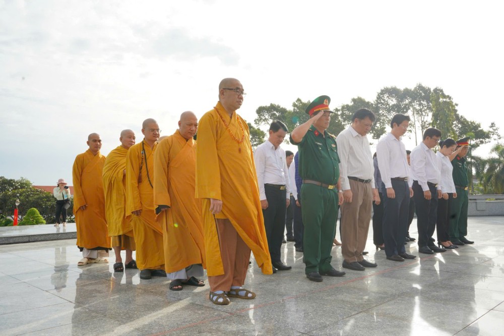 Đồng Tháp: Phật giáo tiếp tục thể hiện tinh thần Đạo pháp đồng hành cùng Dân tộc với “Chiến dịch 500 ngày đêm” xác định danh tính hài cốt Liệt sĩ