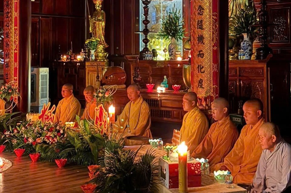 Khánh Hòa: Chùa Báo Ân trang nghiêm tổ chức lễ đốt nến tri ân nhân mùa Vu Lan