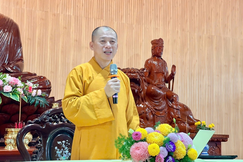 Đồng Nai: Thượng tọa Thích Minh Nhẫn thuyết giảng tại khóa Huân tu tập trung PL.2570 