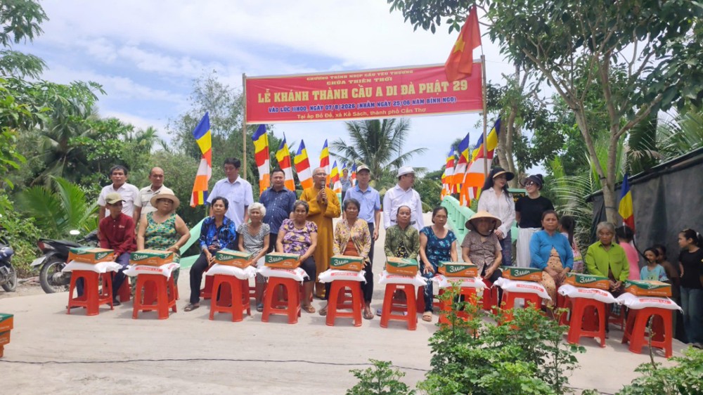 Cần Thơ: Chùa Thiên Thới lại khánh thành thêm 2 cầu bê tông nông thôn