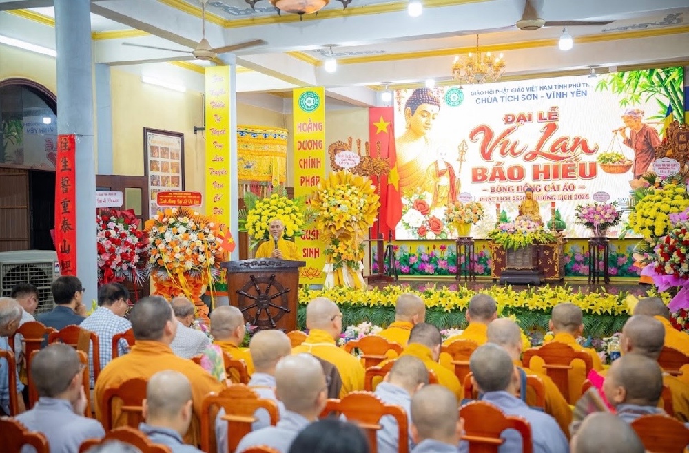 Phú Thọ: Xúc động đêm Vu lan Báo hiếu PL.2570 tại chùa Tích Sơn