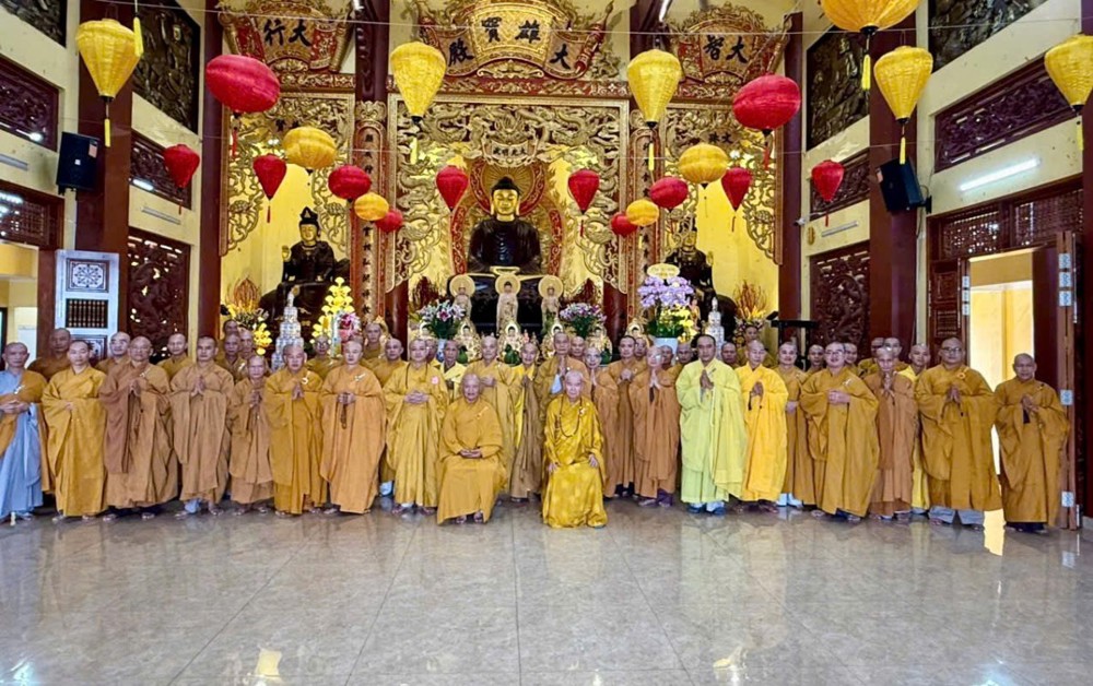 TP. HCM: Chư Tăng Phật giáo liên phường quận Tân Phú cũ tác pháp Tự tứ, kết thúc mùa An cư Kiết hạ PL.2570