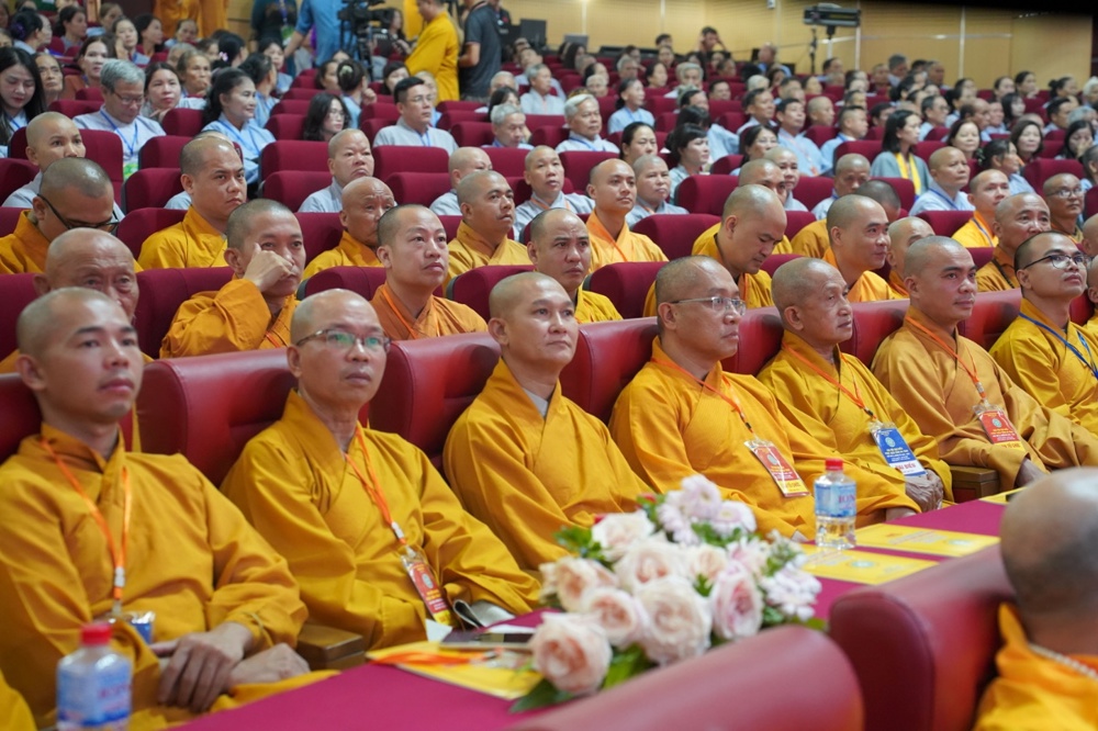 Hà Tĩnh: Thượng tọa Thích Chiếu Tuệ được suy cử tân Trưởng ban Trị sự GHPGVN tỉnh, nhiệm kỳ 2026-2031插图71