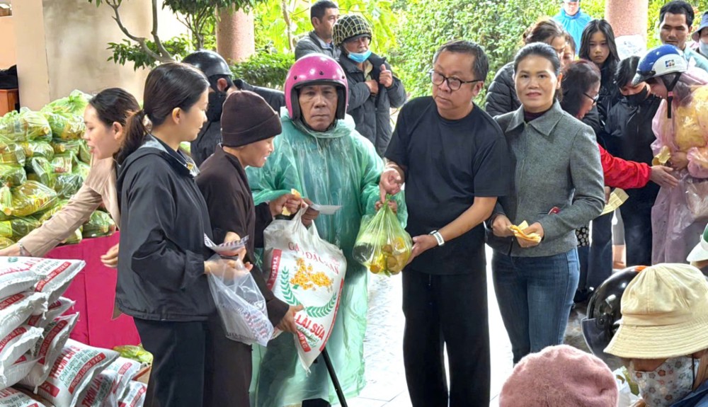 Lâm Đồng: Chùa Vương Xá trao 230 phần quà đến đồng bào khó khăn trong mùa Vu lan 2026