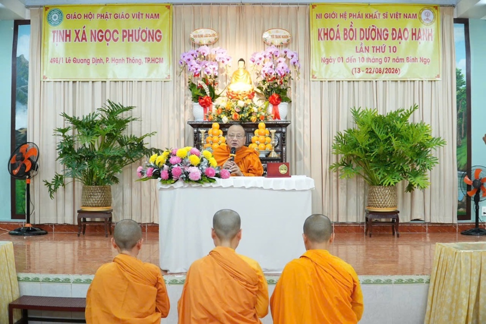 TP.HCM: Hòa thượng Thích Bửu Chánh giải đáp Phật pháp cho hành giả an cư tại Tịnh xá Ngọc Phương