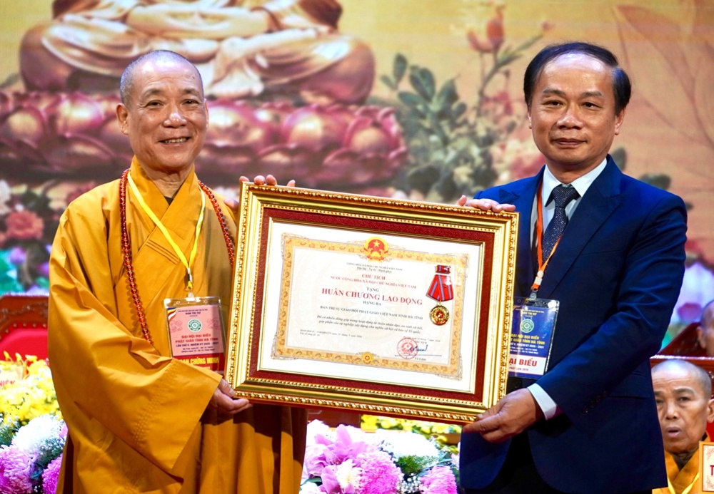 Hà Tĩnh: Thượng tọa Thích Chiếu Tuệ được suy cử tân Trưởng ban Trị sự GHPGVN tỉnh, nhiệm kỳ 2026-2031插图14