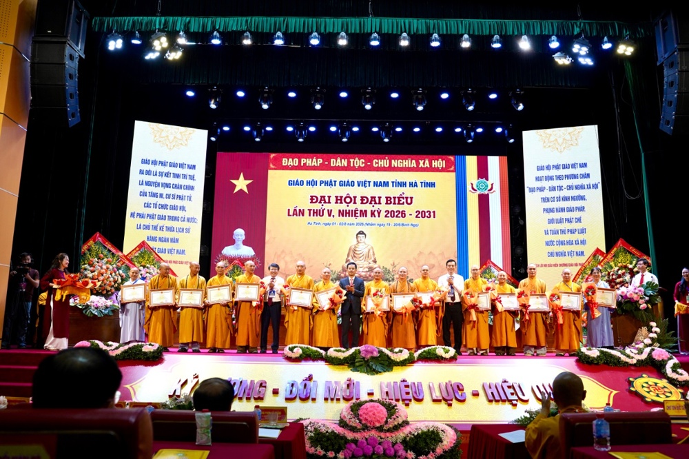 Hà Tĩnh: Thượng tọa Thích Chiếu Tuệ được suy cử tân Trưởng ban Trị sự GHPGVN tỉnh, nhiệm kỳ 2026-2031插图89