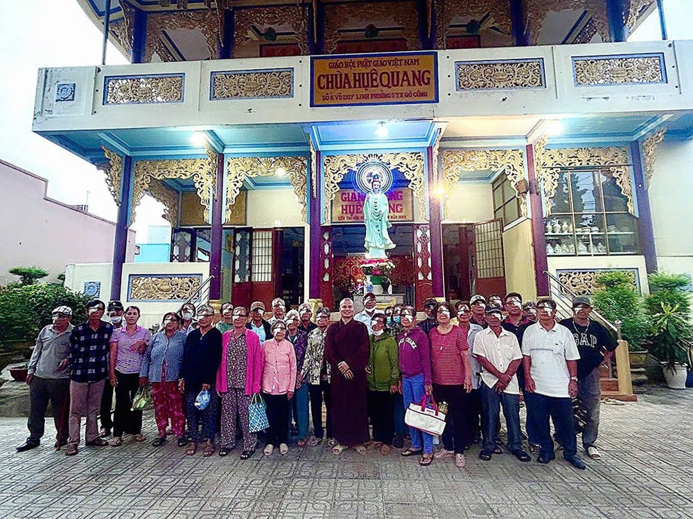 Đồng Tháp: Chùa Huệ Quang hỗ trợ điều trị bệnh mắt lần thứ ba năm 2026 