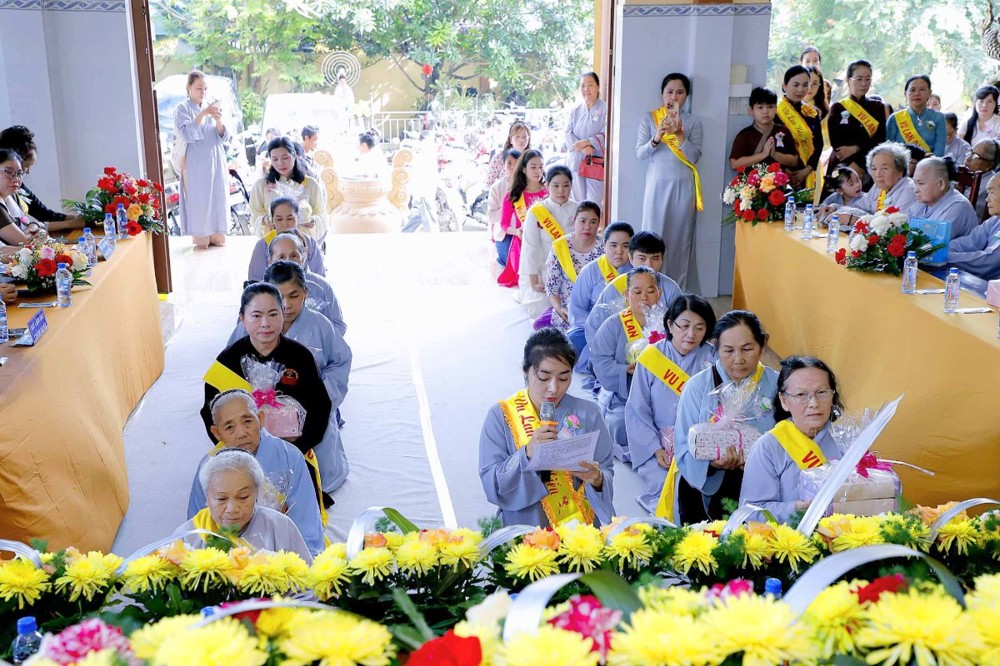 TP.HCM: Chùa Long Sơn trang nghiêm tổ chức lễ Vu lan Báo hiếu và dâng cúng pháp y PL.2570