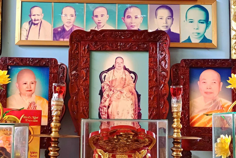 Vĩnh Long: Chùa Liên Quang trang nghiêm tổ chức lễ Húy kỵ lần thứ 19 cố Ni sư Thích nữ Bửu Ý và dâng cúng Pháp y PL.2570