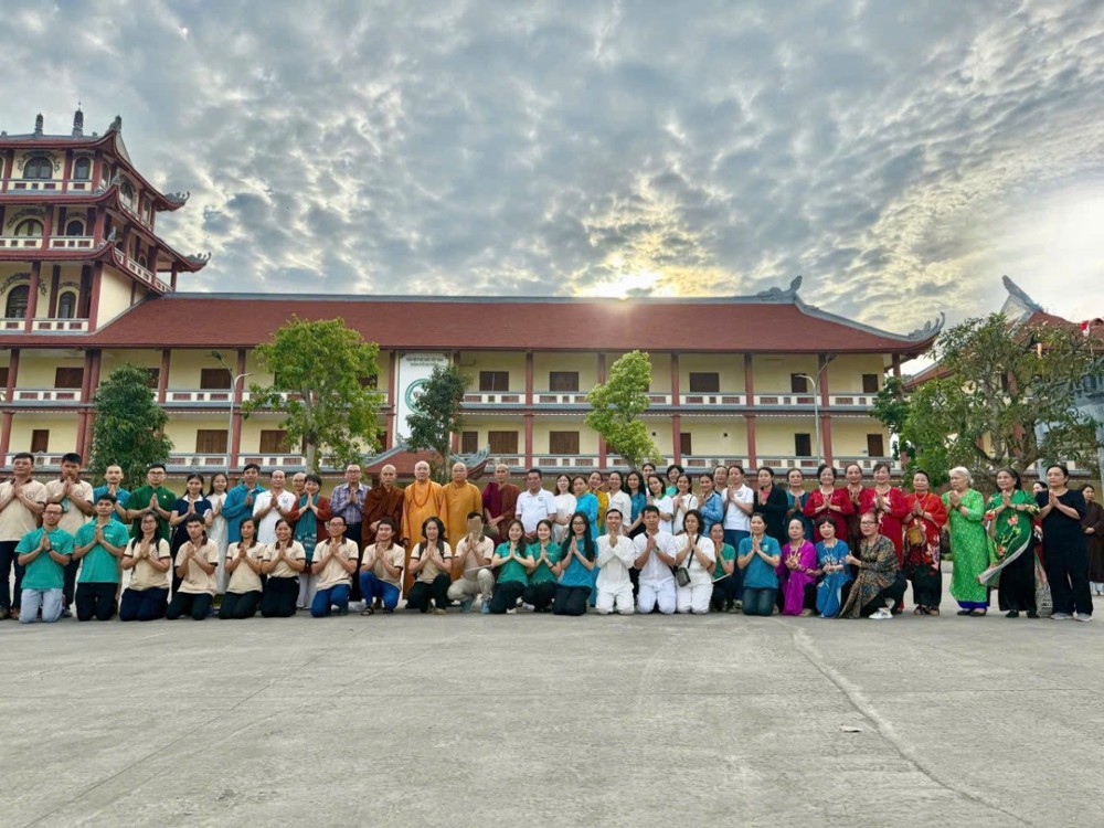 Huế: Trung tâm Phật học ứng dụng hỗ trợ hơn 1.000 phần quà tại Đại lễ kỷ niệm 75 năm Gia đình Phật tử Việt Nam