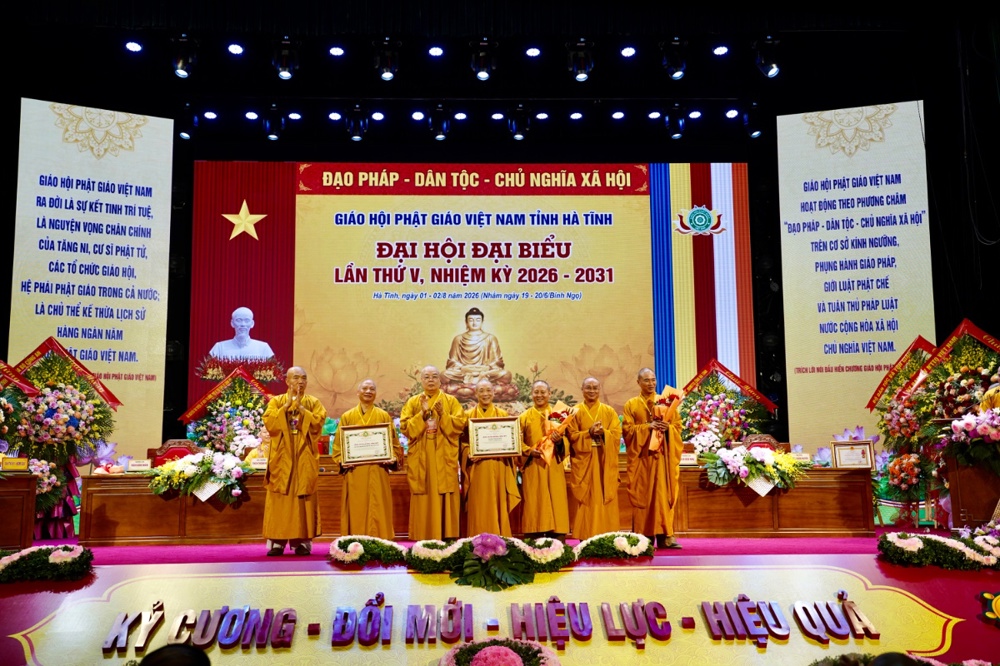 Hà Tĩnh: Thượng tọa Thích Chiếu Tuệ được suy cử tân Trưởng ban Trị sự GHPGVN tỉnh, nhiệm kỳ 2026-2031插图93