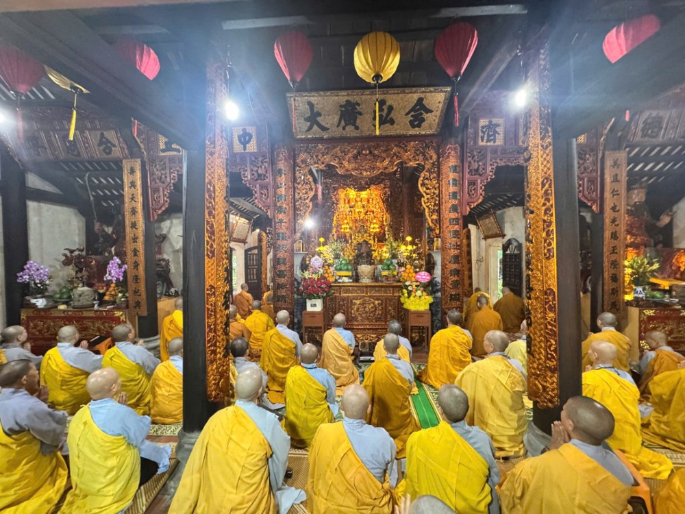 Ninh Bình: Hạ trường Phúc Long trang nghiêm tổ chức lễ Bố-tát tụng giới nhân ngày Trưởng tịnh