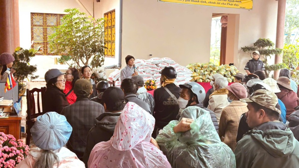 Lâm Đồng: Chùa Vương Xá trao 230 phần quà đến đồng bào khó khăn trong mùa Vu lan 2026