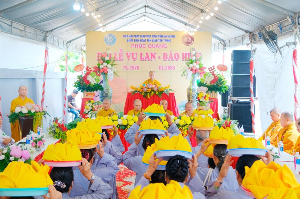 An Giang: Đại lễ Vu lan - dâng y ca-sa tại Điểm sinh hoạt tôn giáo tập trung Phúc Quang
