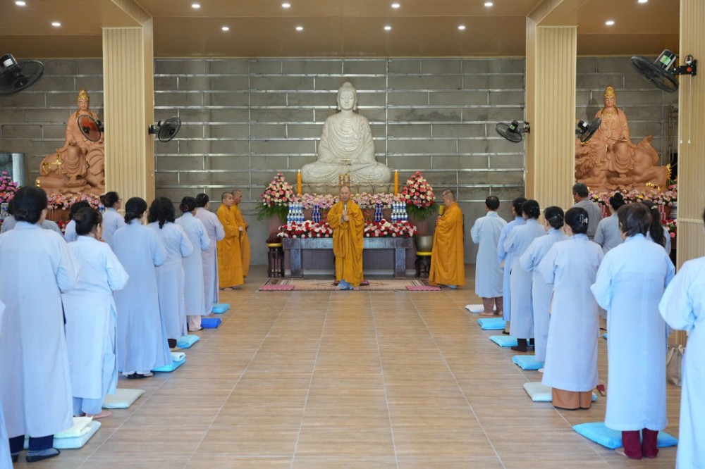 An Giang: Chùa Hải Sơn (chùa Hang) trang nghiêm an vị tôn tượng Hoa Nghiêm Tam Thánh nhân lễ vía Đức Quán Thế Âm Bồ tát thành đạo