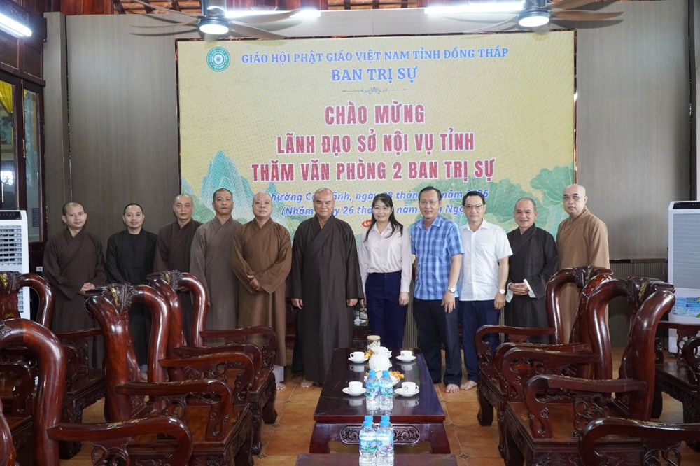 Đồng Tháp: Ban Trị sự Phật giáo tỉnh đón tiếp lãnh đạo Sở Nội vụ đến thăm Văn phòng 2 – chùa Hòa Long