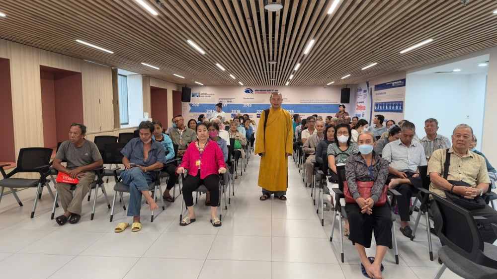 TP.HCM: Phẫu thuật mắt miễn phí cho 42 bệnh nhân khó khăn nhân mùa Vu lan
