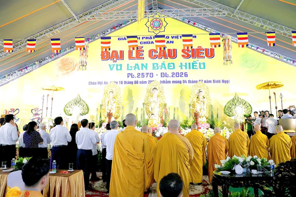 TP.HCM: Hơn 1.000 Phật tử tham dự Đại lễ kỳ siêu Vu lan Báo hiếu tại Chùa Hội An 