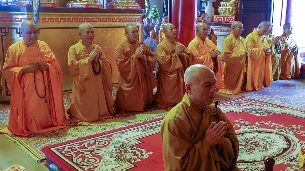 Quảng Ngãi: Chư Tôn đức Tăng Ni trang nghiêm lễ Tác pháp Tự tứ mãn hạ An cư PL.2570