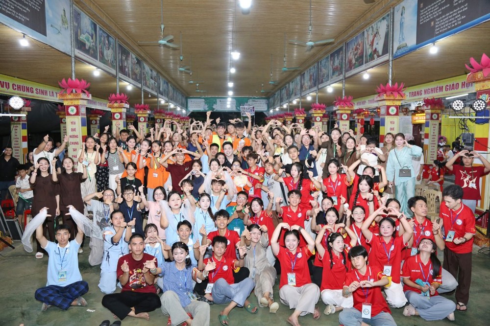 Thanh Hóa: Sôi nổi đêm Gala kỷ niệm 10 năm Khóa sinh hoạt Phật giáo “Tuổi trẻ hướng Phật” tại chùa Khải Nam
