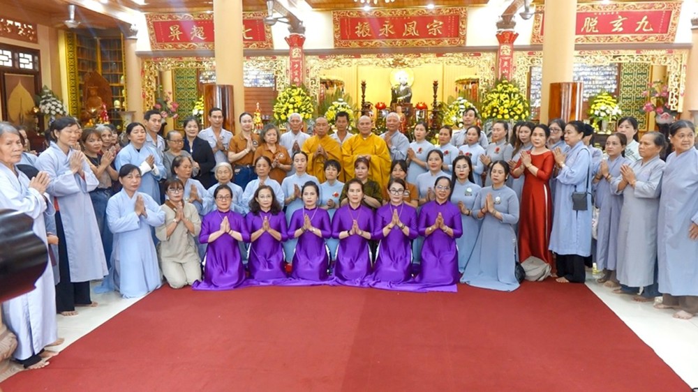 Quảng Ngãi: Đạo tràng Phật tử và Huynh trưởng GĐPT Huệ Hương khánh tuế chư Tôn đức mùa Vu Lan PL.2570