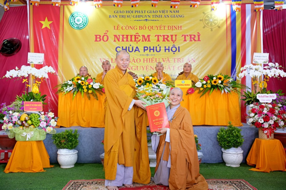 An Giang: Trang nghiêm tổ chức lễ bổ nhiệm trụ trì chùa Phú Hội