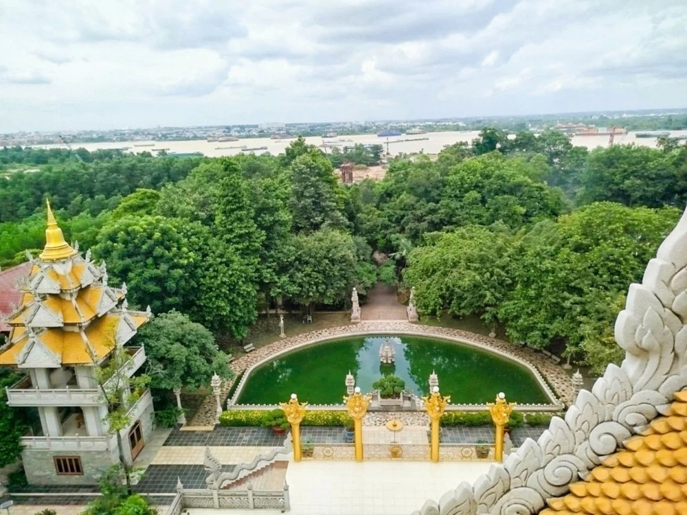 Chùa Bửu Long, sắc vàng lặng lẽ giữa khoảng xanh ở TP.HCM