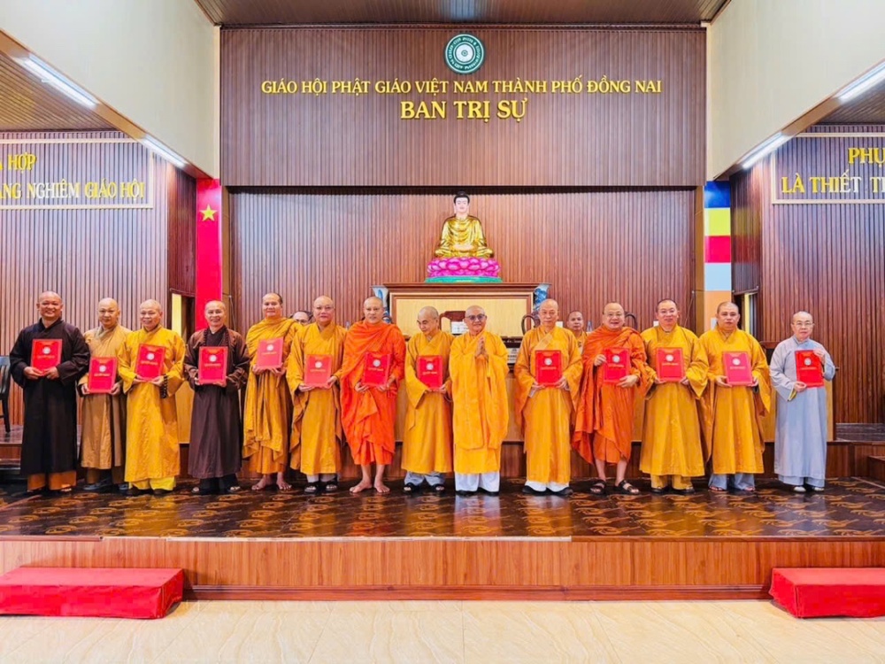 Đồng Nai: Công bố quyết định chuẩn y nhân sự Ban Tăng sự nhiệm kỳ 2026 - 2031
