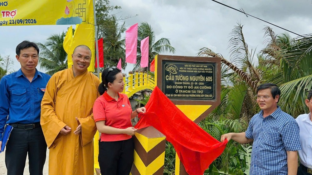 Hành trình “Nối nhịp bờ vui”: Yêu thương gửi trọn mùa trăng đến trẻ em Vĩnh Long và Cần Thơ