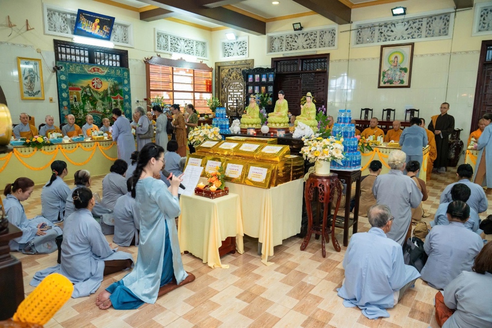 Tây Ninh: Chùa Pháp Hưng trang nghiêm tổ chức Đại lễ Vu lan PL.2570 và dâng cúng Pháp y