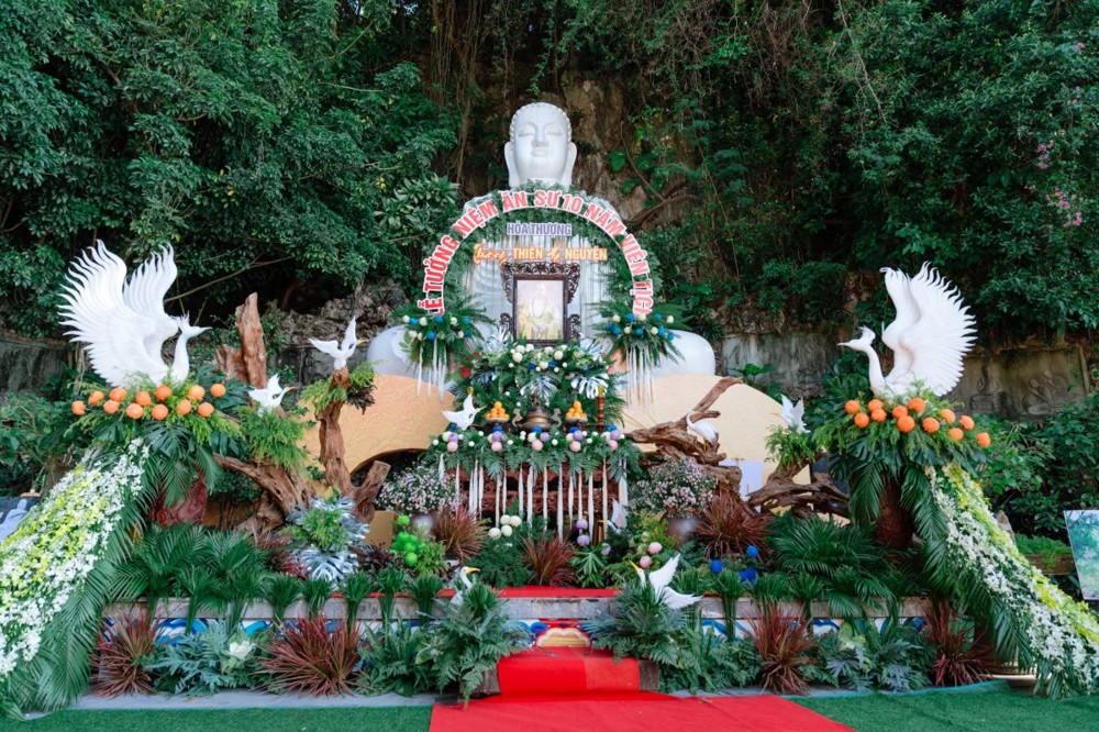 Đà Nẵng: Lễ tưởng niệm 10 năm Cố Hòa thượng Thích Thiện Nguyện viên tịch và trao quyết định bổ nhiệm Trú trì Tổ đình Linh Ứng