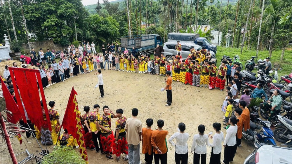 Đà Nẵng: Ấm áp “Trung thu cho em vùng cao” tại chùa Phước Hiệp