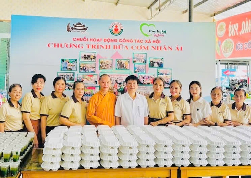 Thanh Hóa: Chùa Phúc Tường hơn bốn năm lan tỏa yêu thương từ “Bữa cơm nhân ái”