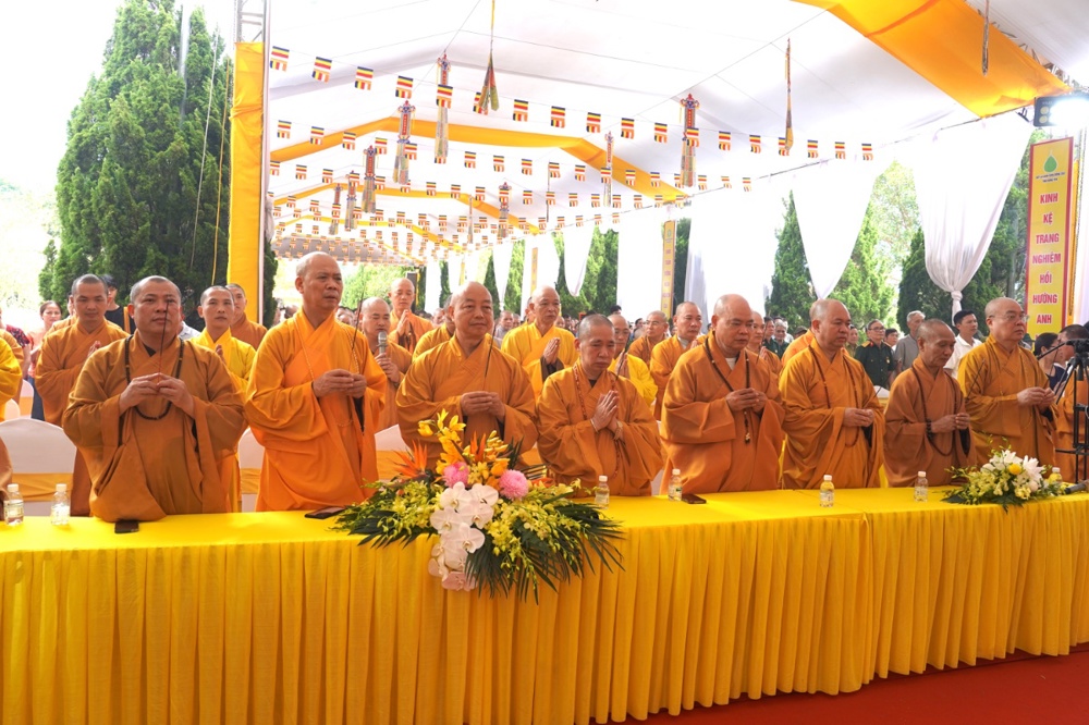 Thanh Hoá: Đại lễ cầu siêu tại Nghĩa trang liệt sĩ Quốc tế Đồng Tâm