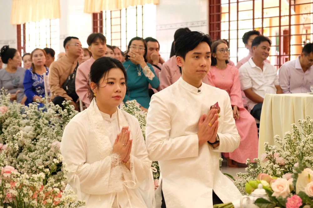 Đồng Tháp: Tổ đình Linh Bửu tổ chức lễ Hằng thuận cho đôi Phật tử trẻ từ Úc châu trở về