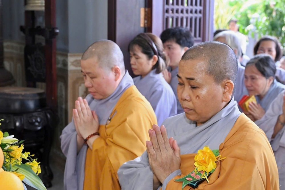 TP.HCM: Chùa Vạn Phước tổ chức Đại lễ Vu lan, kỳ siêu và trao quà đến gia đình khó khăn
