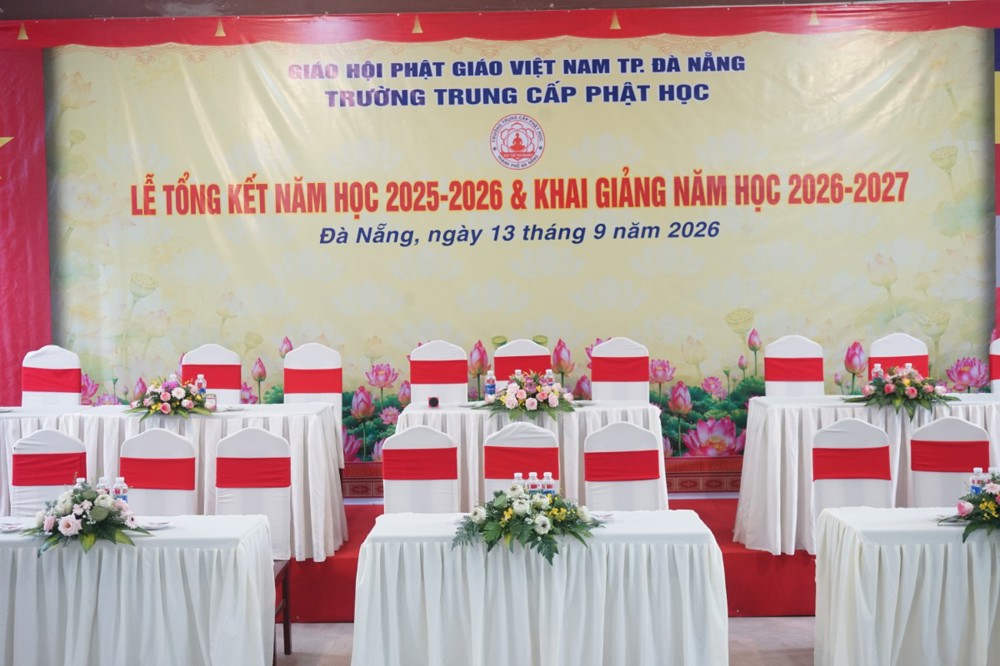 Đà Nẵng: Trường Trung cấp Phật học khai giảng năm học mới