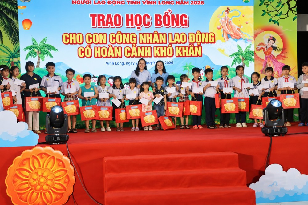 Vĩnh Long: Đêm hội Trăng rằm - Lan tỏa yêu thương, tiếp sức ước mơ cho thiếu nhi con đoàn viên, công nhân, người lao động